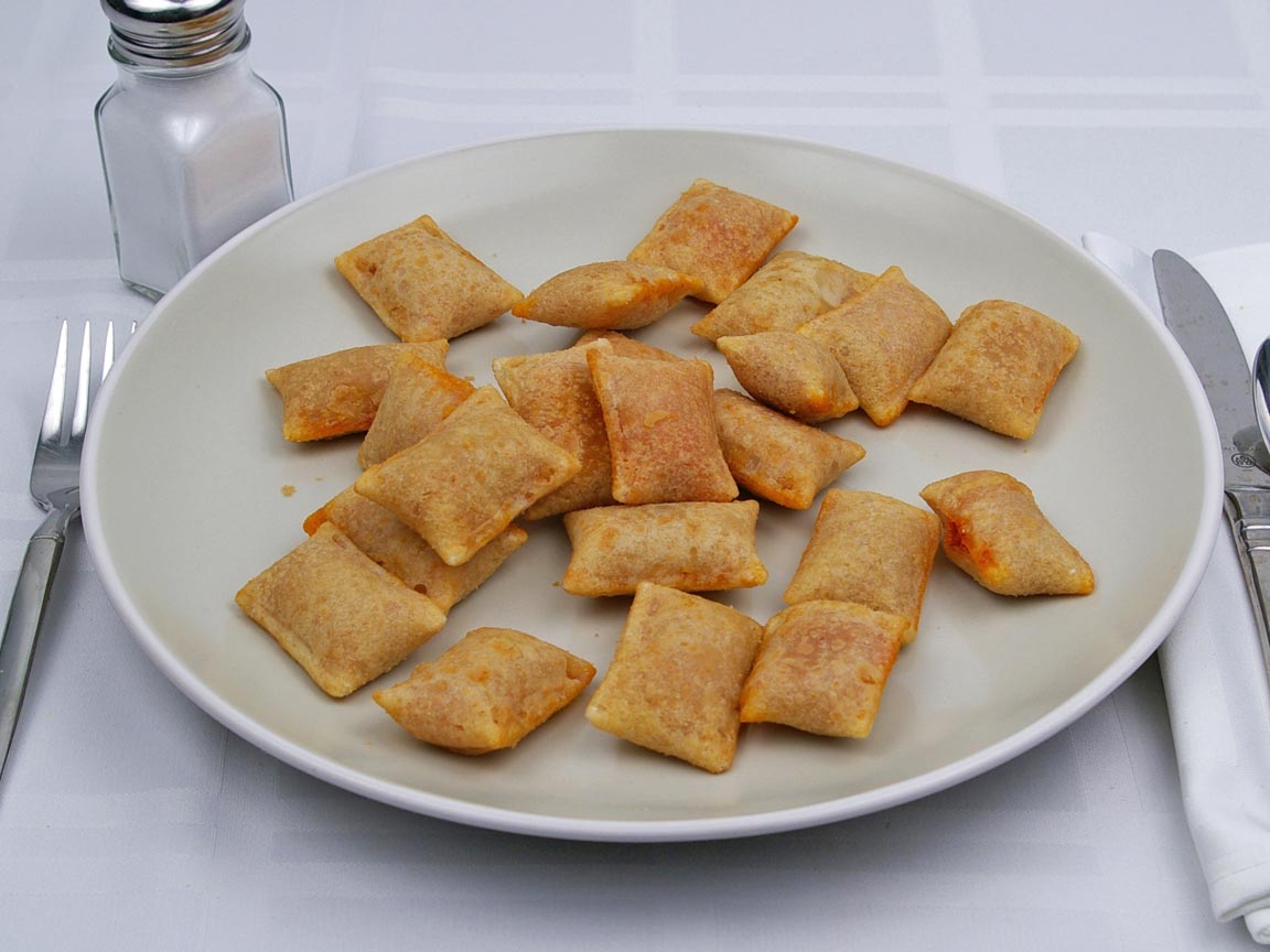 Calories in 22 roll(s) of Pizza Rolls - Cheese