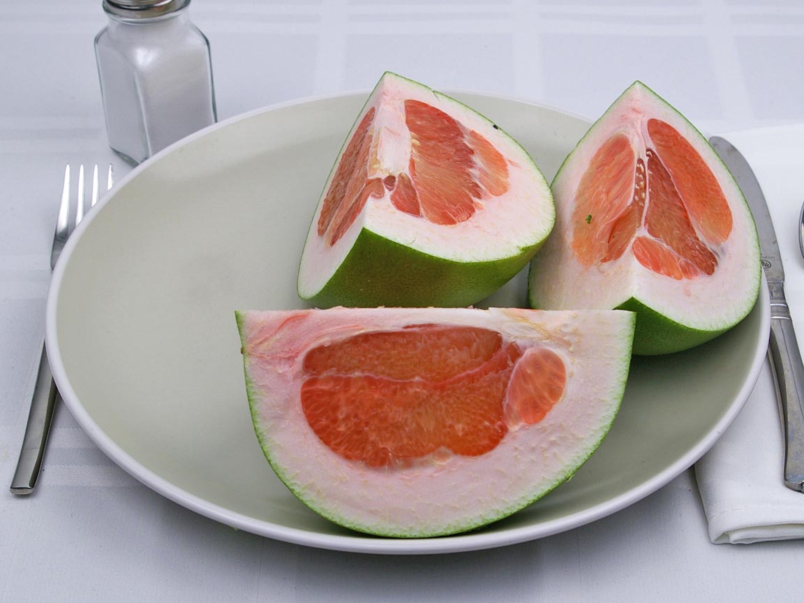 Calories in 0.75 fruit(s) of Pummelo (Pomelo)