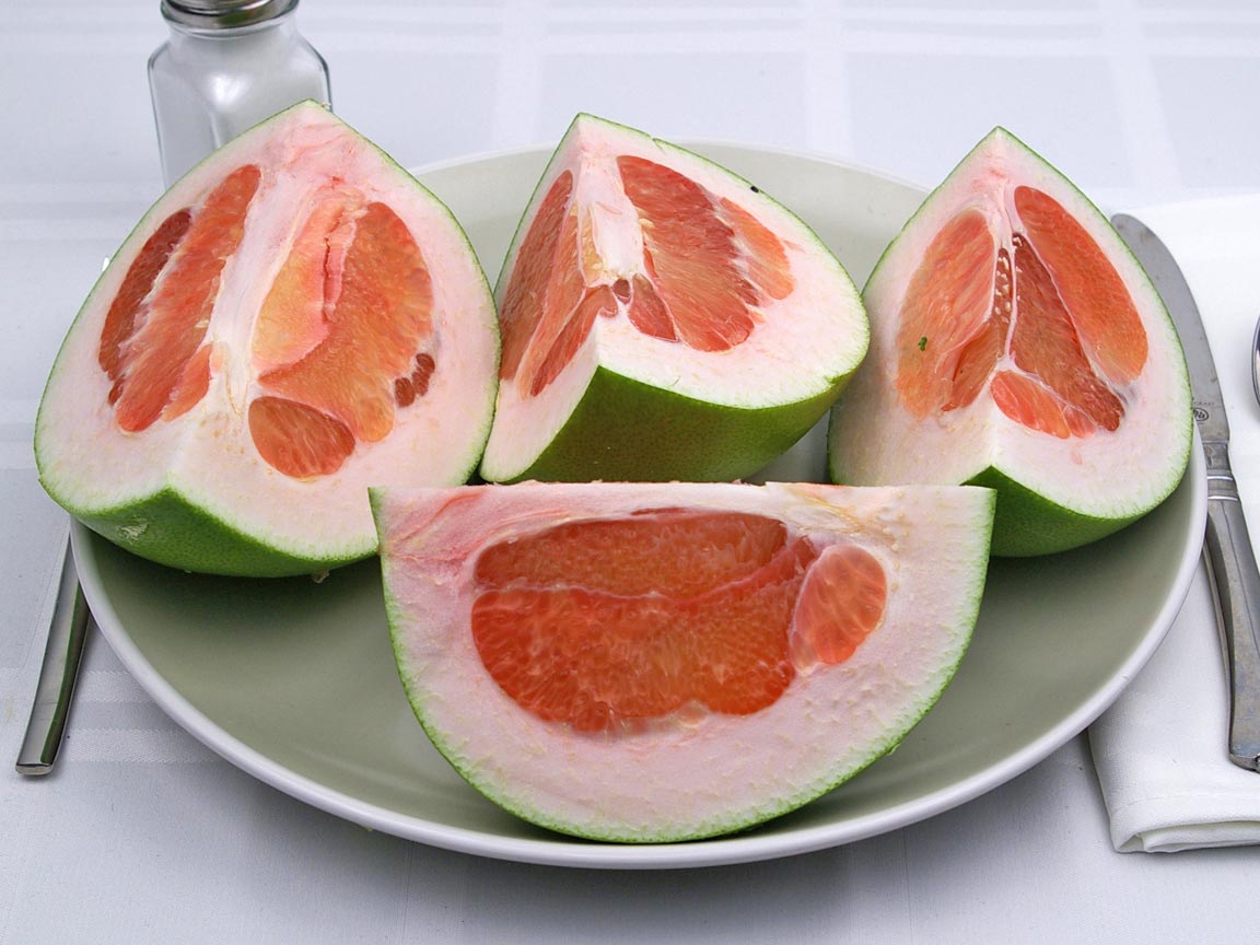 Calories in 1 fruit(s) of Pummelo (Pomelo)
