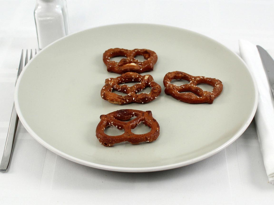 Calories in 4 pretzel(s) of Splits Pretzels