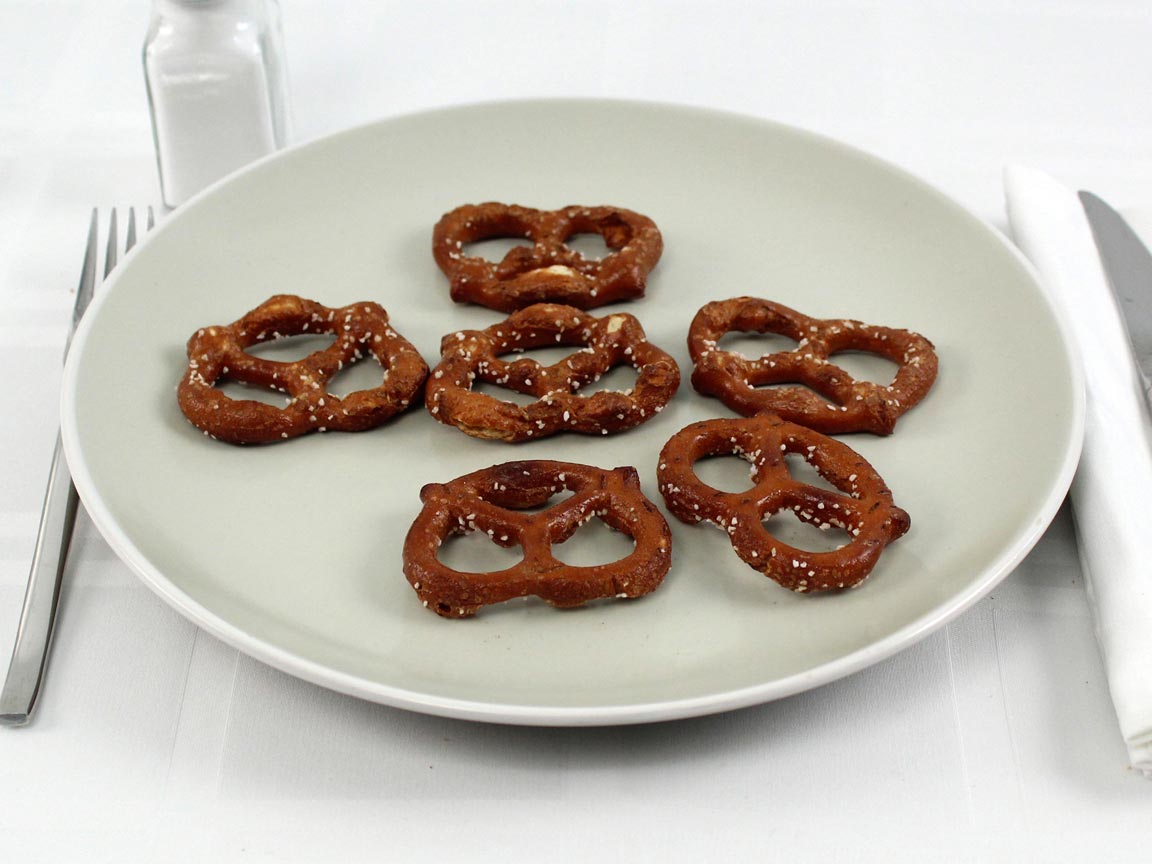 Calories in 6 pretzel(s) of Splits Pretzels