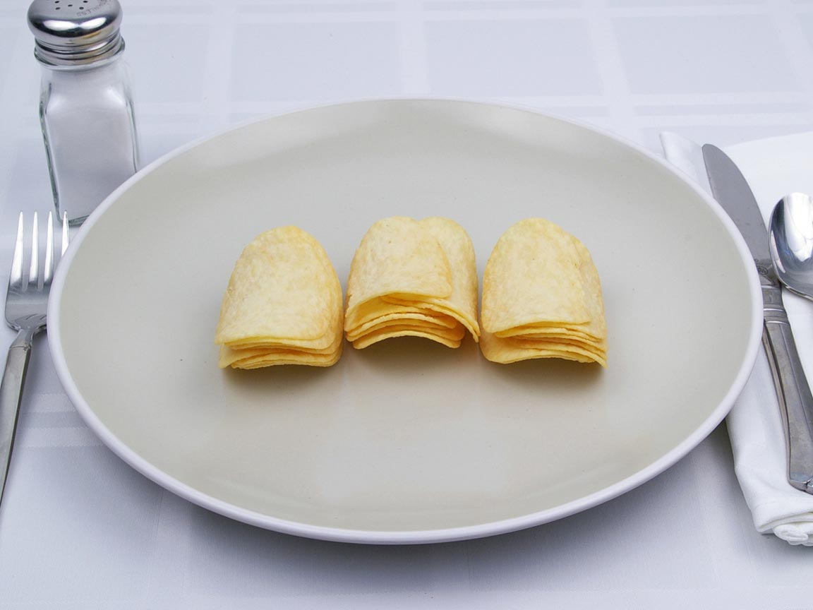 Calories in 21 chip(s) of Pringles - Original