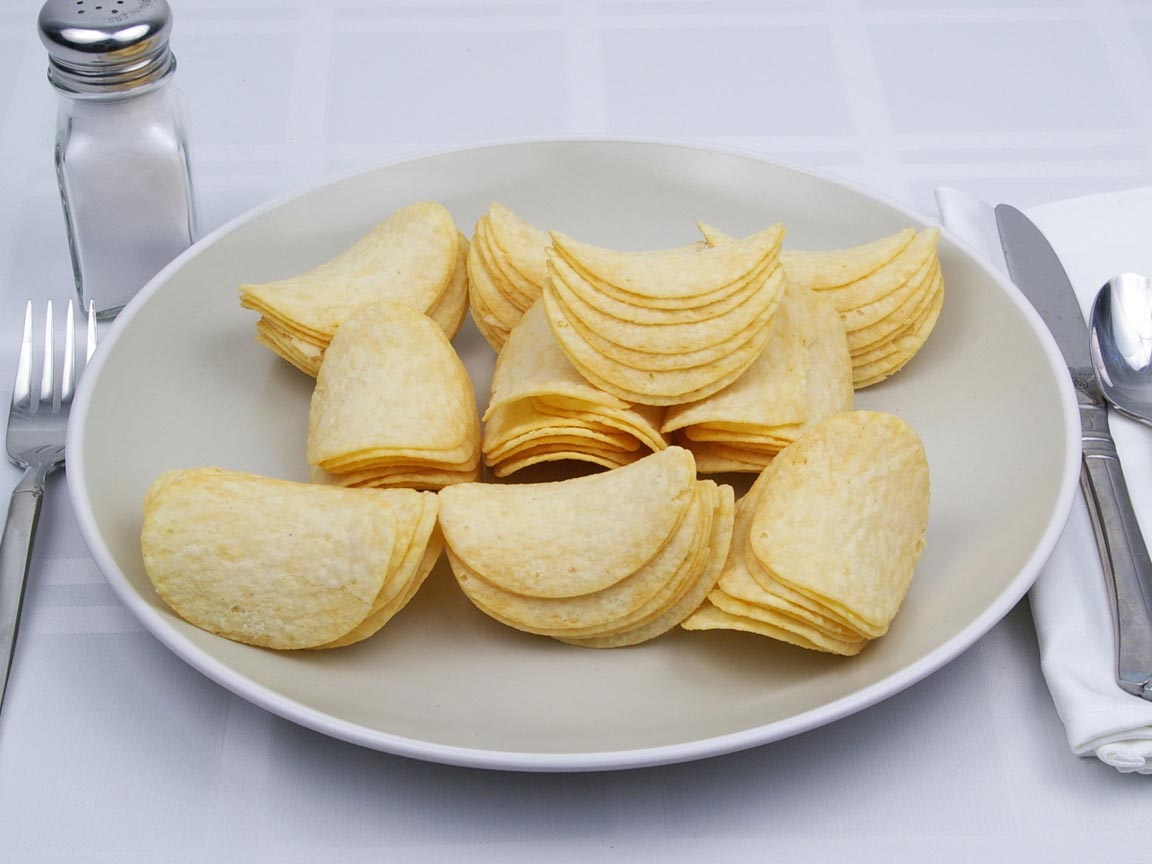 Calories in 70 chip(s) of Pringles - Original