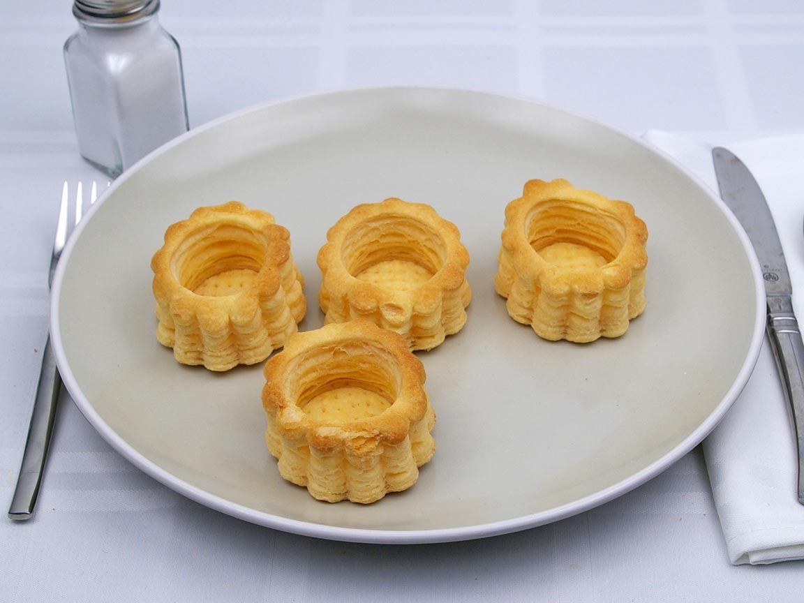 Calories in 4 piece(s) of Puff Pastry - Vol-au-Vent