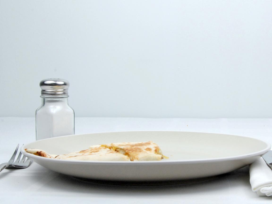 Calories in 0.5 quesadilla(s) of Taco Bell - Chicken Quesadilla