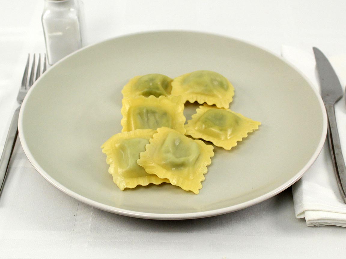 Calories in 8 piece(s) of Spinach Ricotta Ravioli