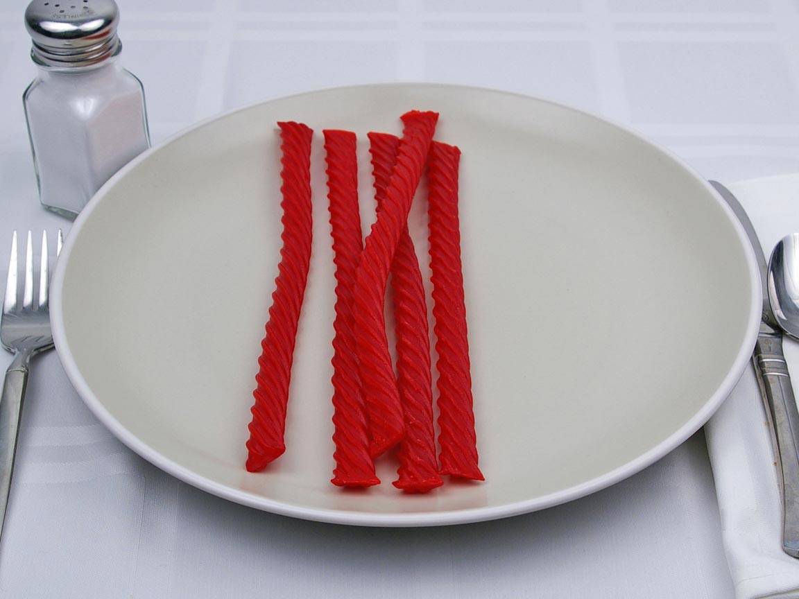 Calories in 5 red vine(s) of Red Vines
