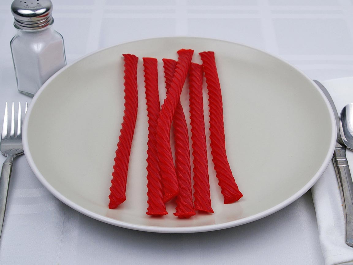 Calories in 6 red vine(s) of Red Vines