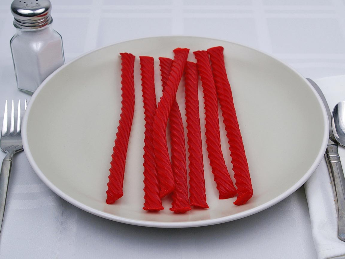 Calories in 7 red vine(s) of Red Vines