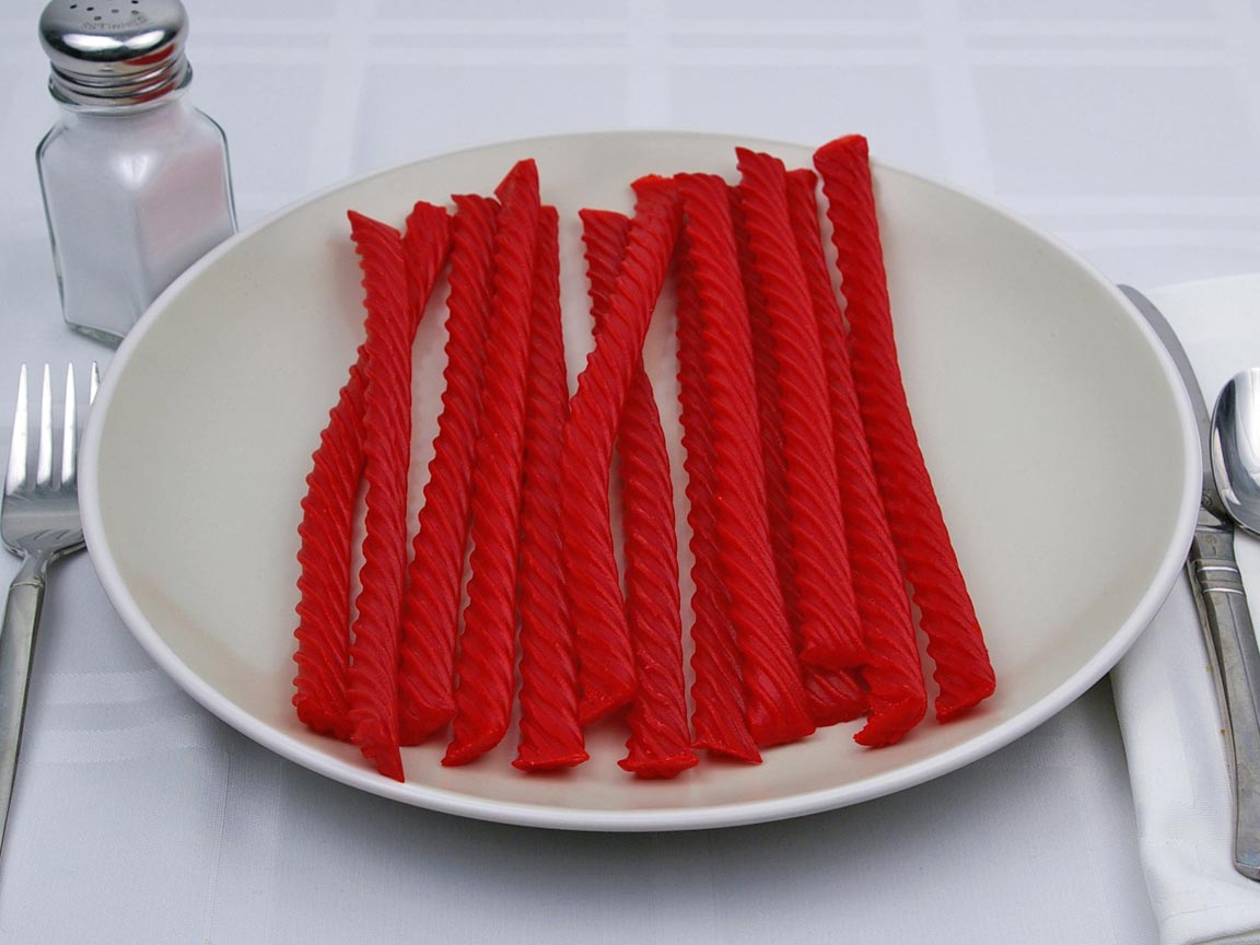 Calories in 13 red vine(s) of Red Vines