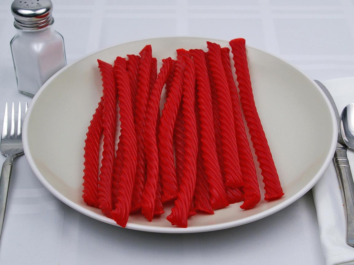 Calories in 16 red vine(s) of Red Vines