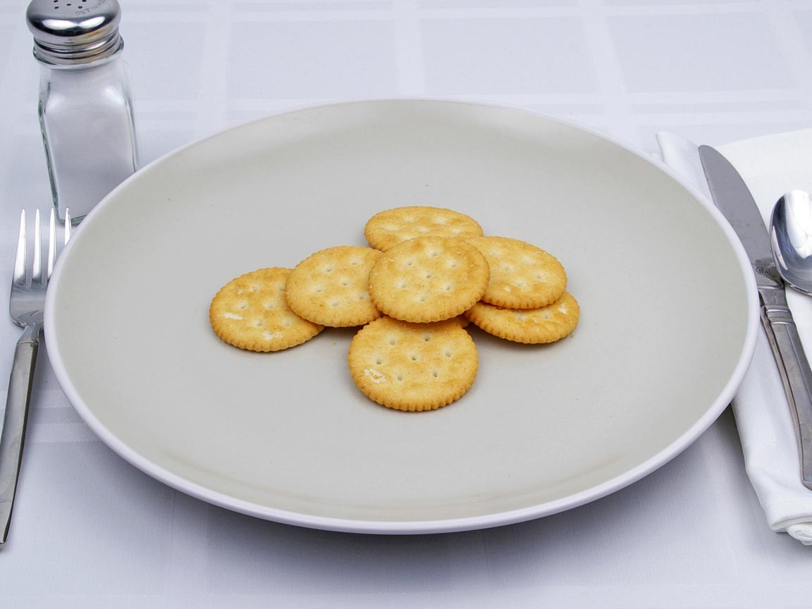 Calories in 8 cracker(s) of Ritz Crackers - Reduced Fat