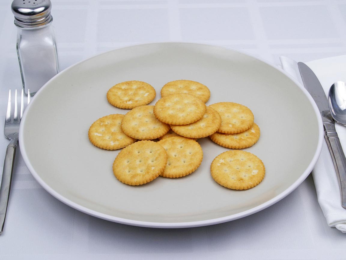 Calories in 32 grams of Ritz Crackers