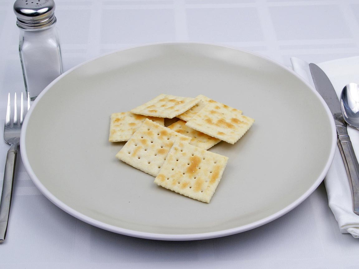 Calories in 7 cracker(s) of Saltine Crackers - Low Salt