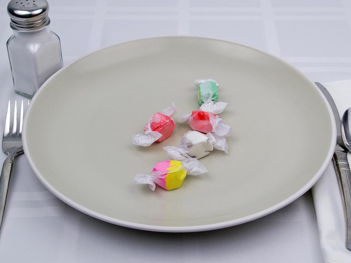 Calories in 5 piece(s) of Saltwater Taffy