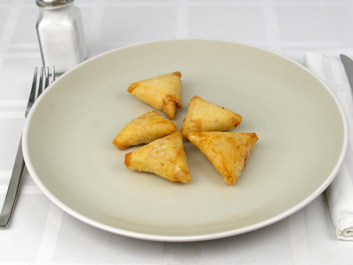 Calories in 5 samosa(s) of Samosas - Chicken Tikka - Baked