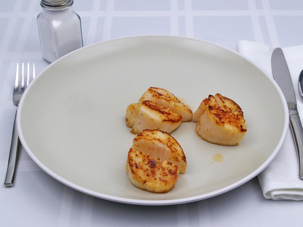 Calories in 3 piece(s) of Scallops - No Cooking Fat Added