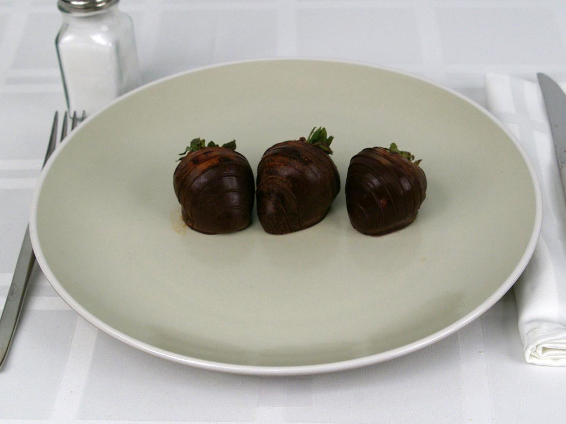 Calories in 3 strawberry(s) of Chocolate Covered Strawberries