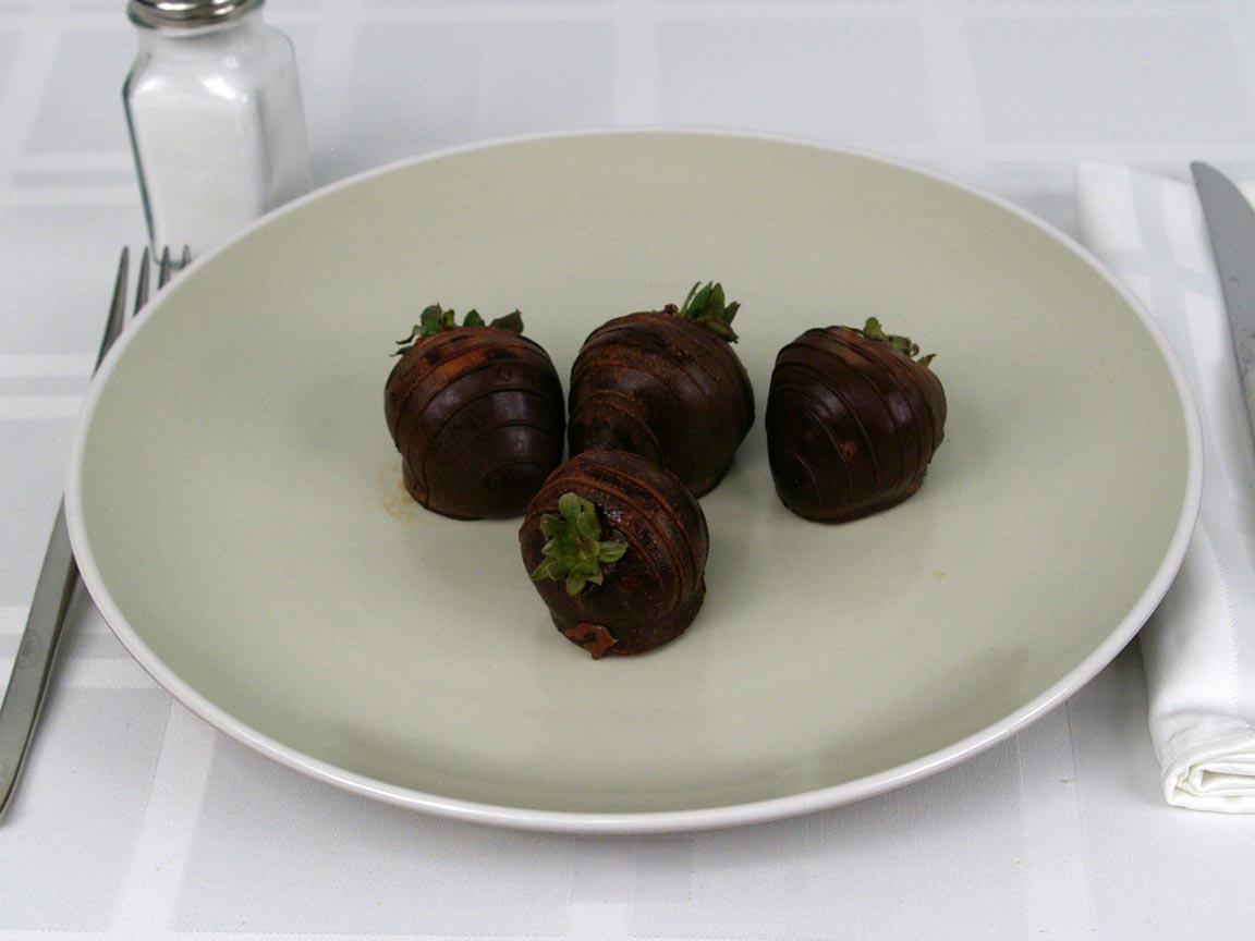 Calories in 4 strawberry(s) of Chocolate Covered Strawberries