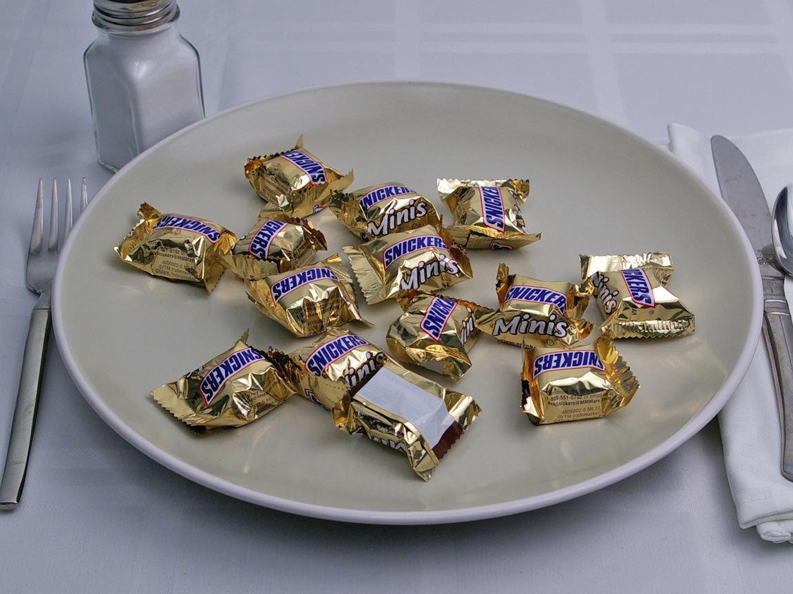 Calories in 14 mini(s) of Snickers - Mini