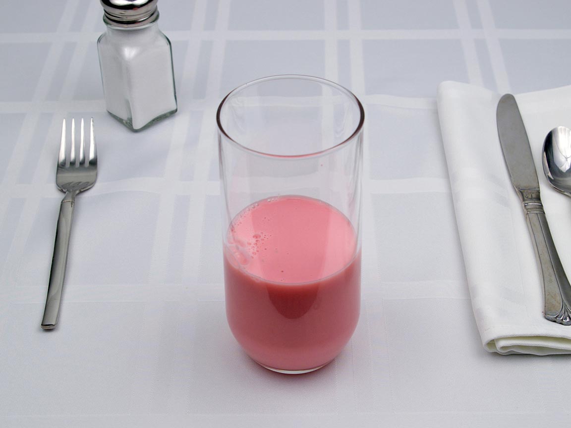 Calories in 8 fl oz(s) of Strawberry Milk - Non Fat