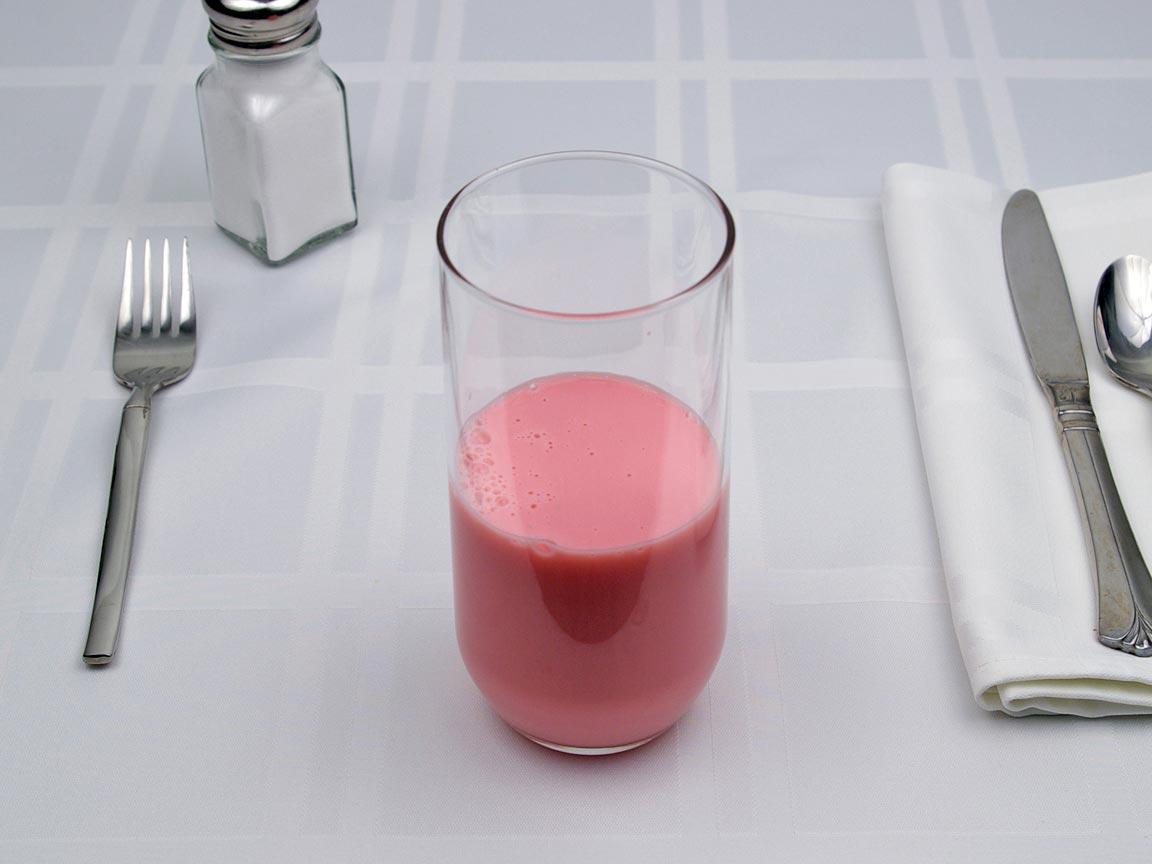Calories in 9 fl oz(s) of Strawberry Milk - Non Fat