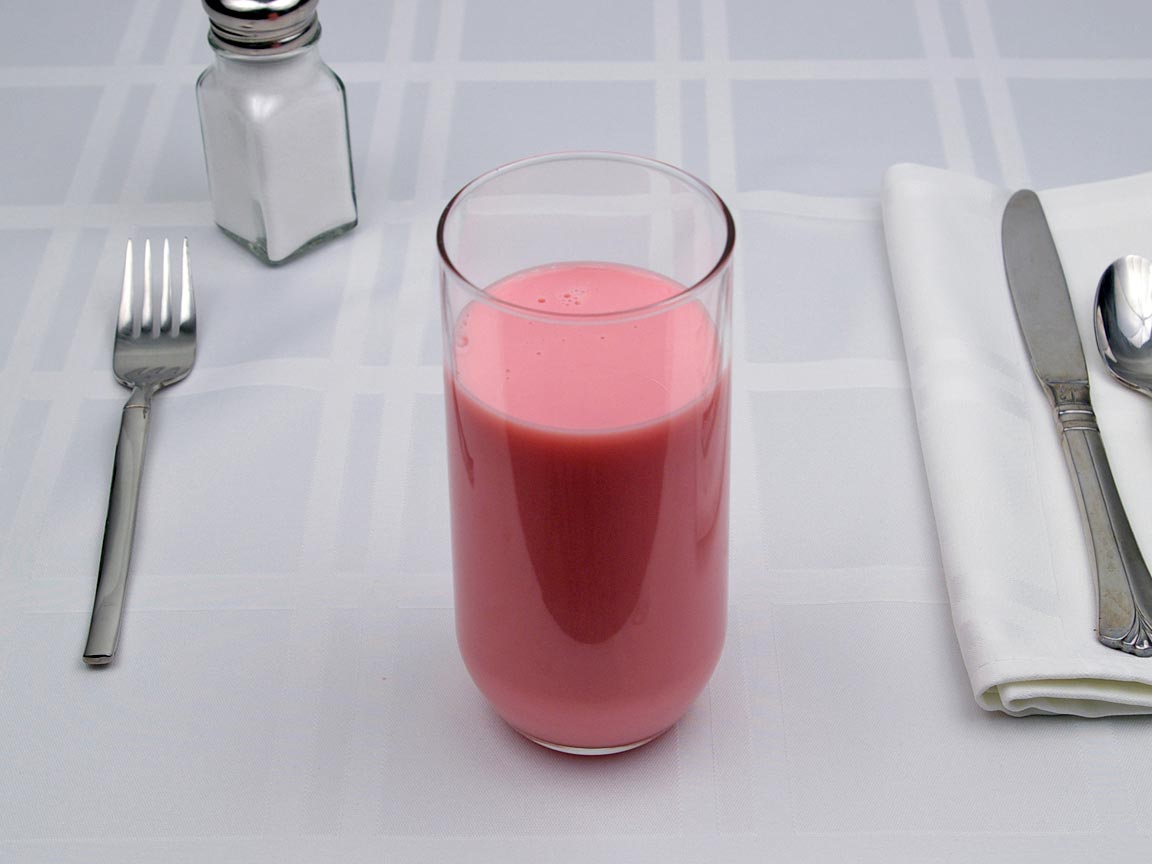 Calories in 14 fl oz(s) of Strawberry Milk - Whole