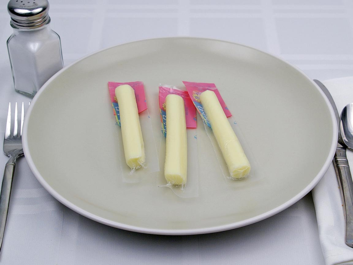 Calories in 3 stick(s) of String Cheese