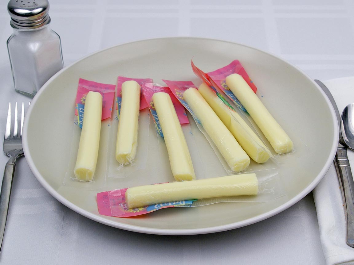 Calories in 7 stick(s) of String Cheese