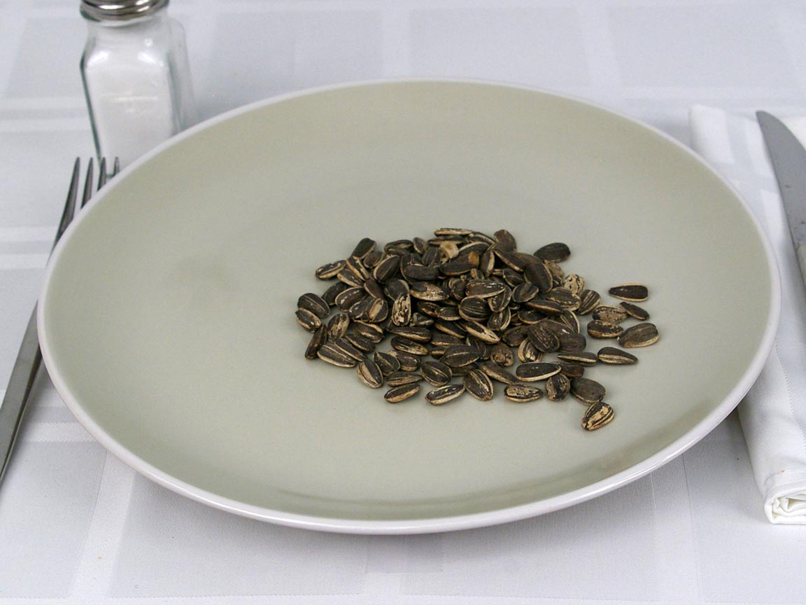 Calories in 28 grams of Sunflower Seeds in Shell
