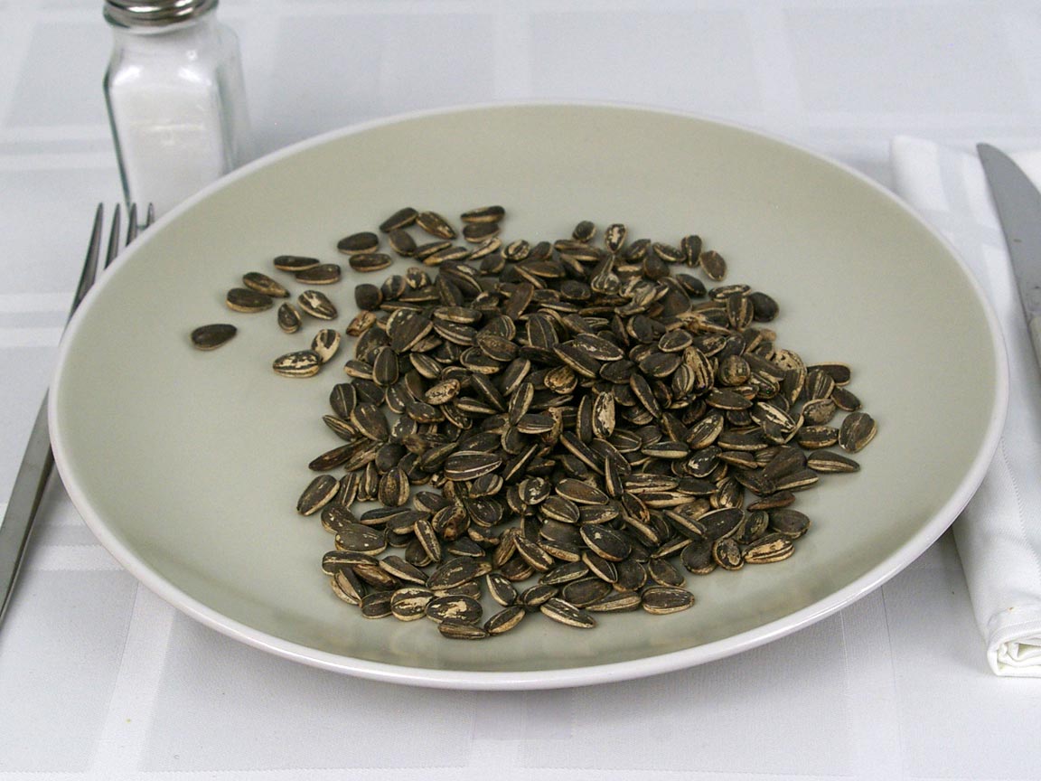 Calories in 85 grams of Sunflower Seeds in Shell