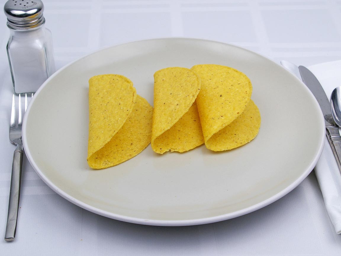 Calories in 3 shell(s) of Taco Shells