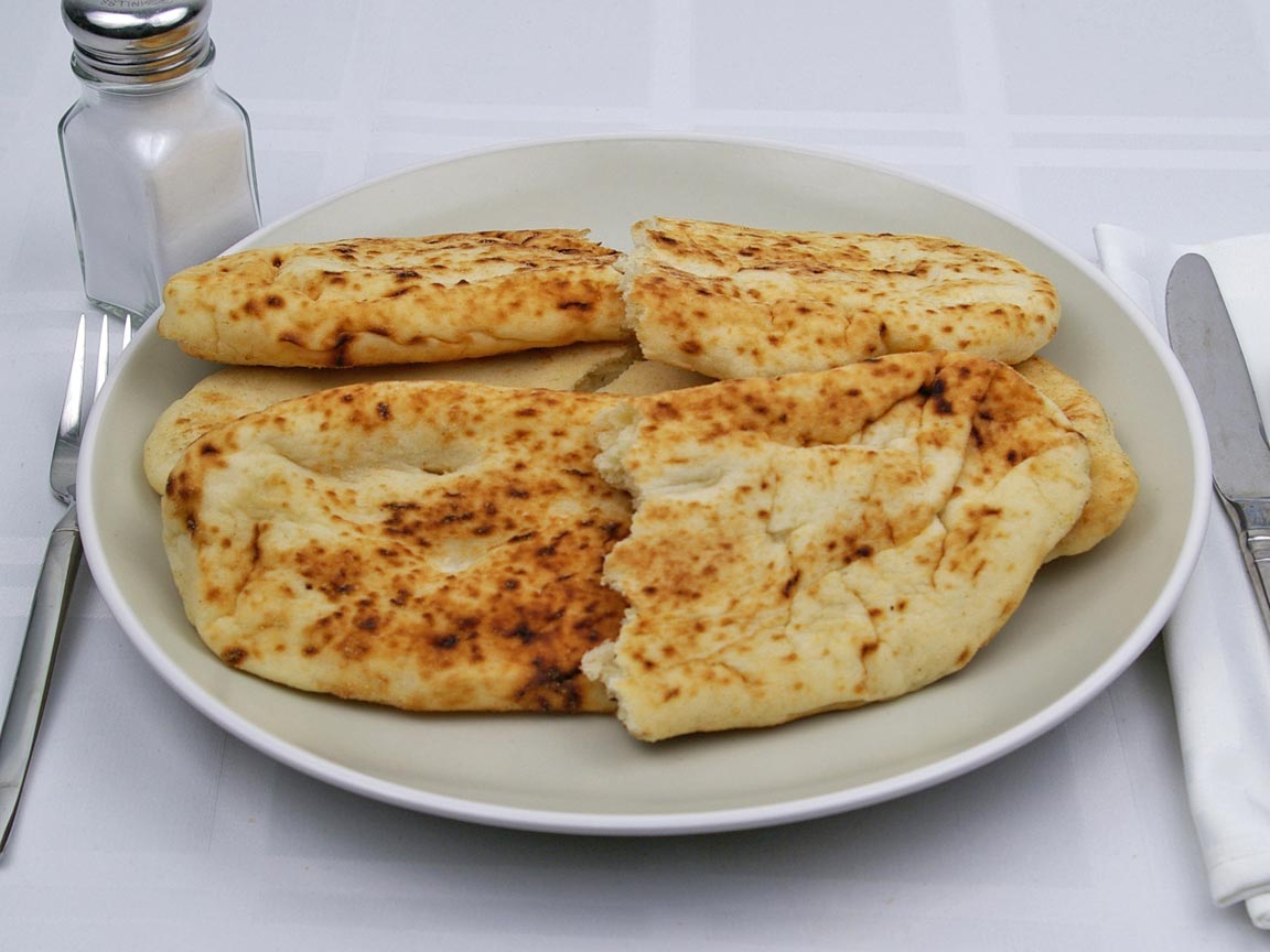 Calories in 3 piece(s) of Tandoori Naan Bread