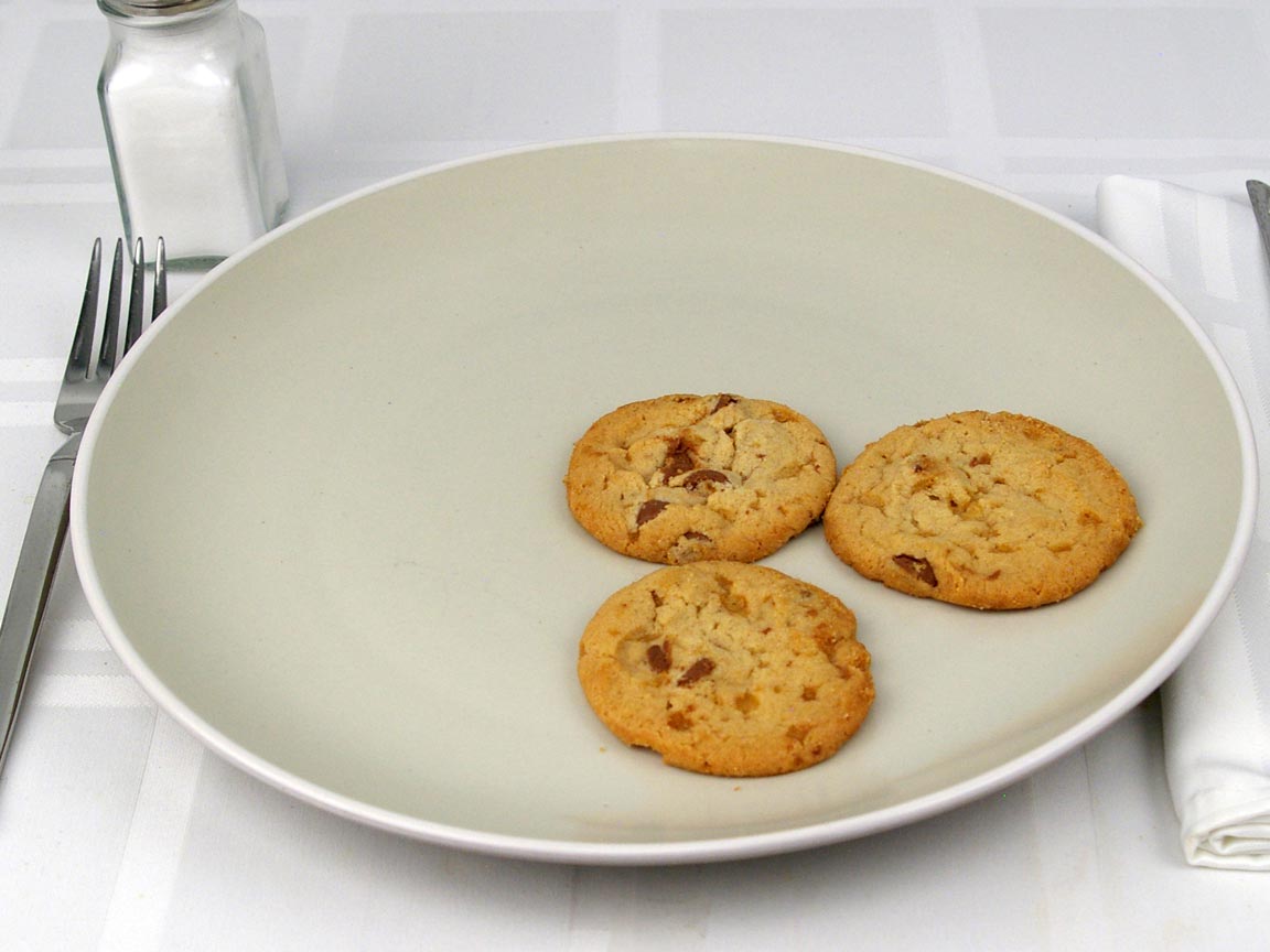 Calories in 3 cookie(s) of Thin Milk Chocolate Toffee Cookies