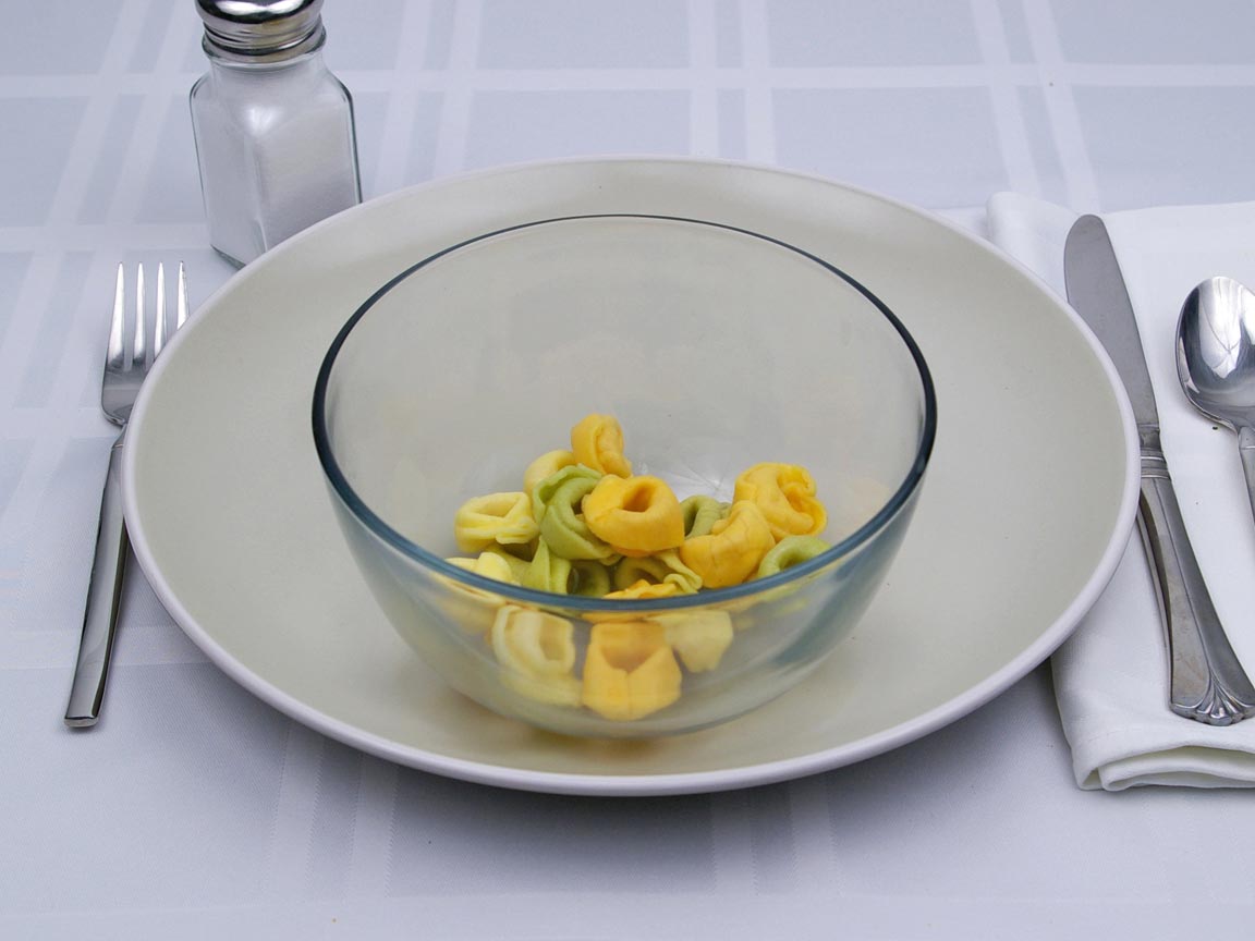 Calories in 0.5 cup(s) of Three Cheese Tortellini Pasta
