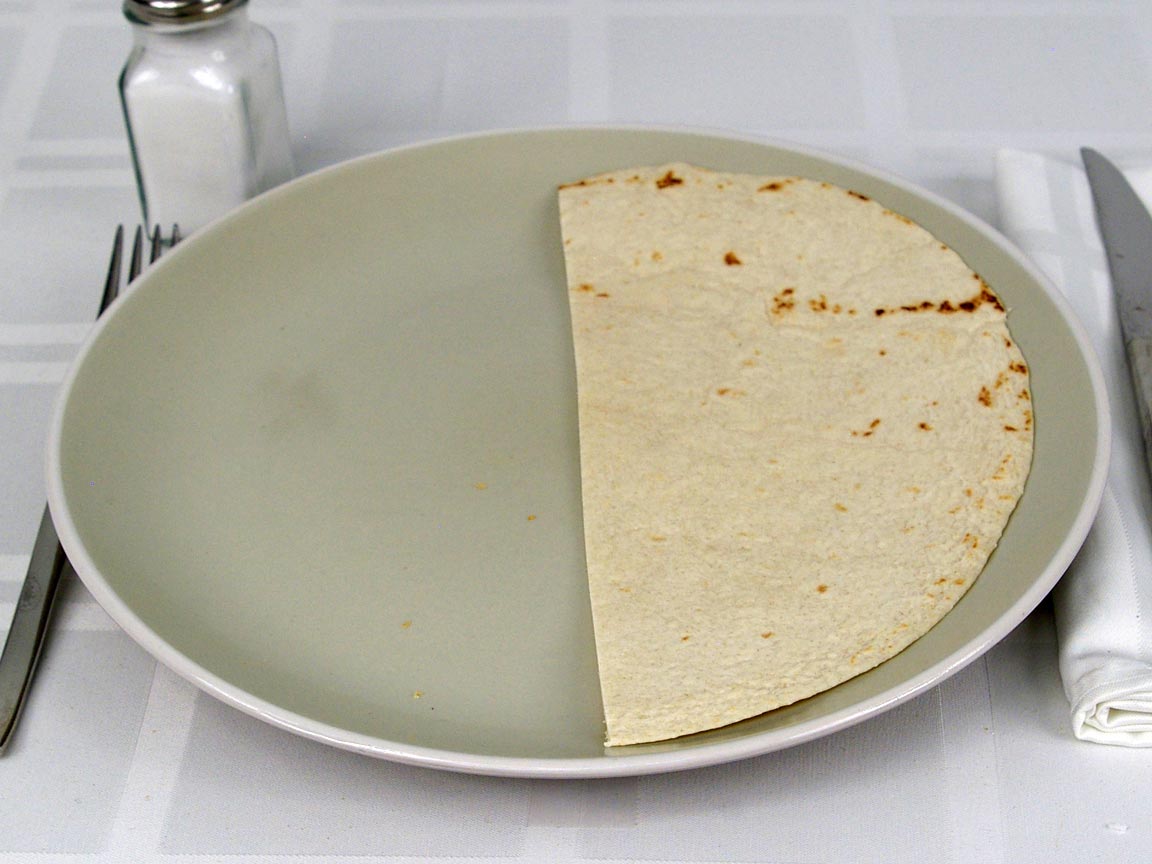 Calories in 0.5 tortilla(s) of Flour Tortilla - Large