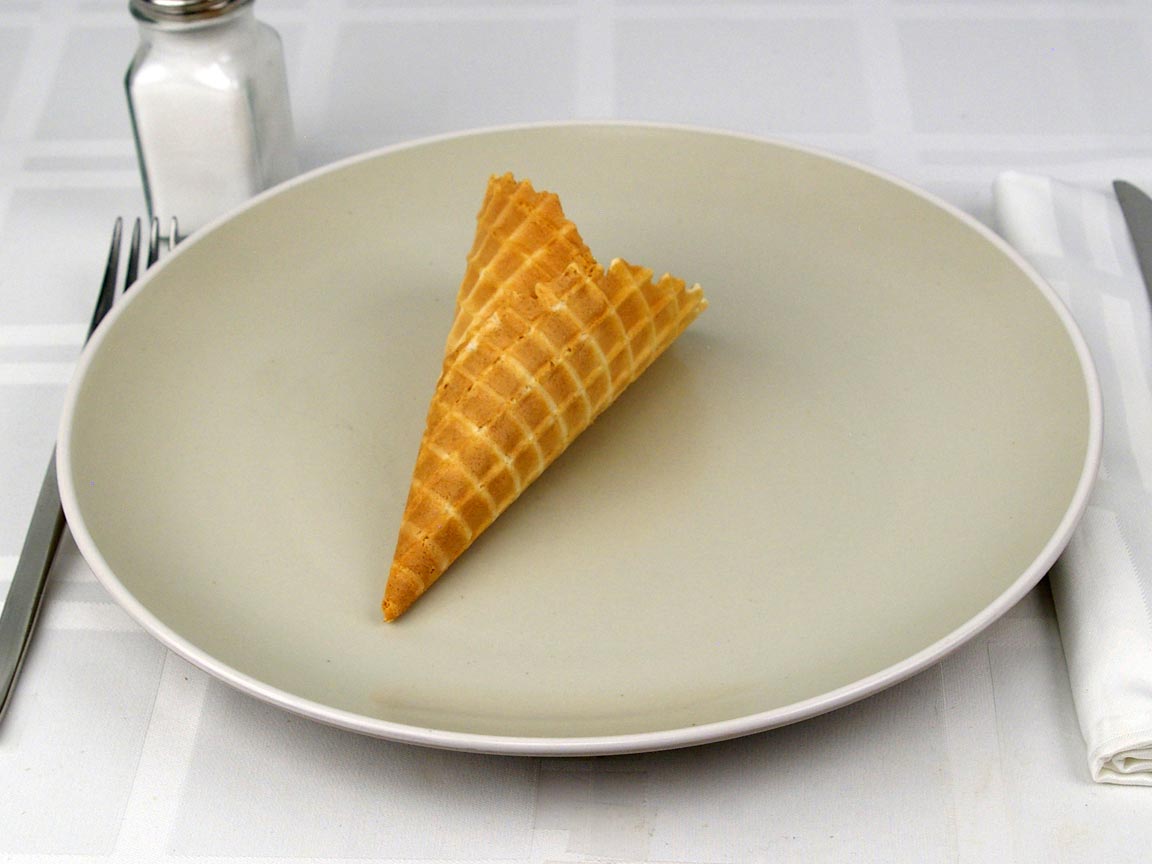Calories in 1 cone(s) of Waffle Cone