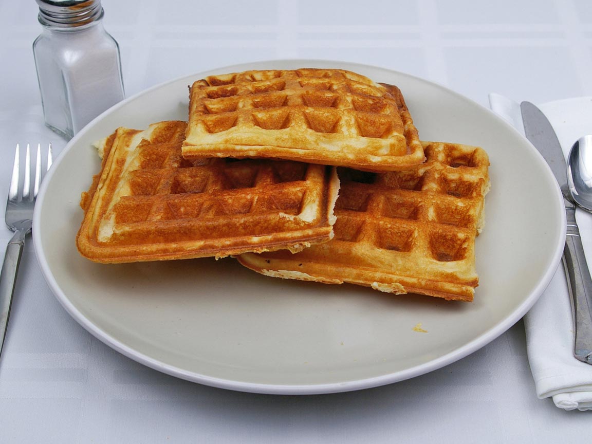 Calories in 3 waffle(s) of Waffle - Avg