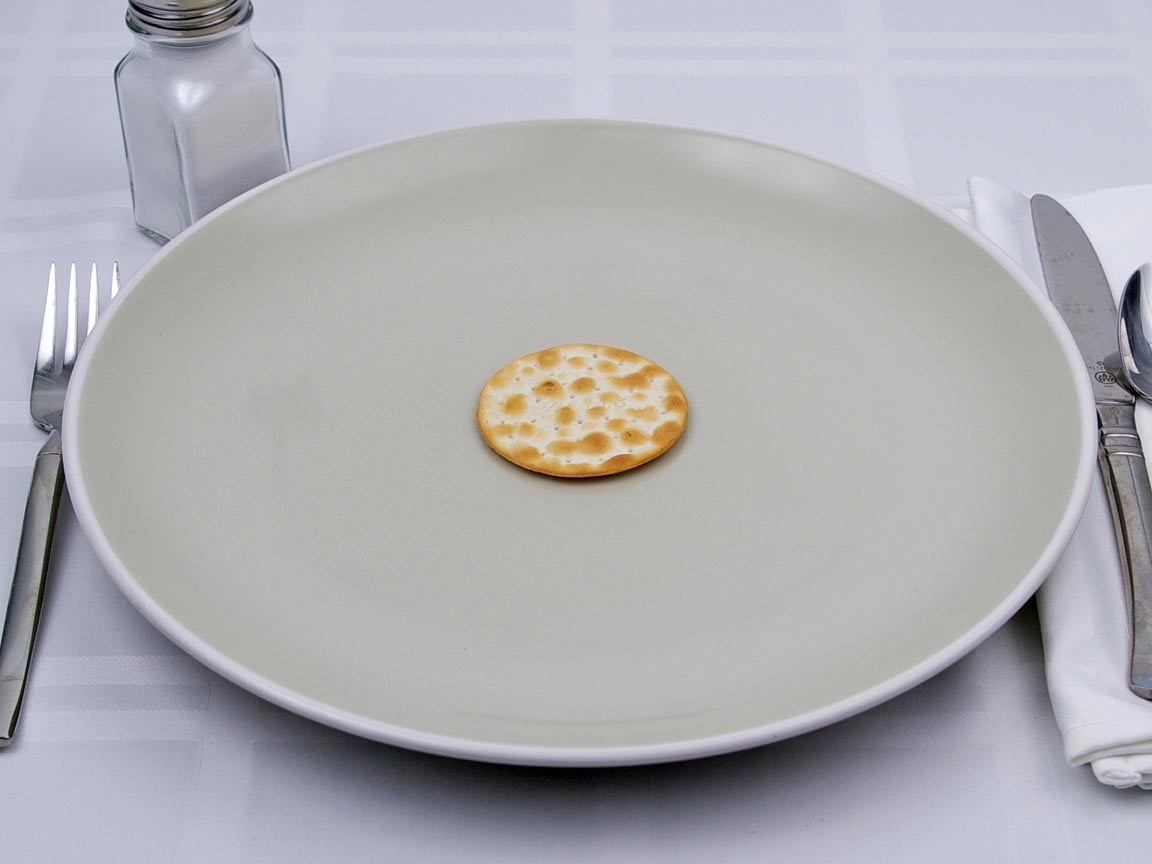 Calories in 1 cracker(s) of Carr's Table Water Crackers