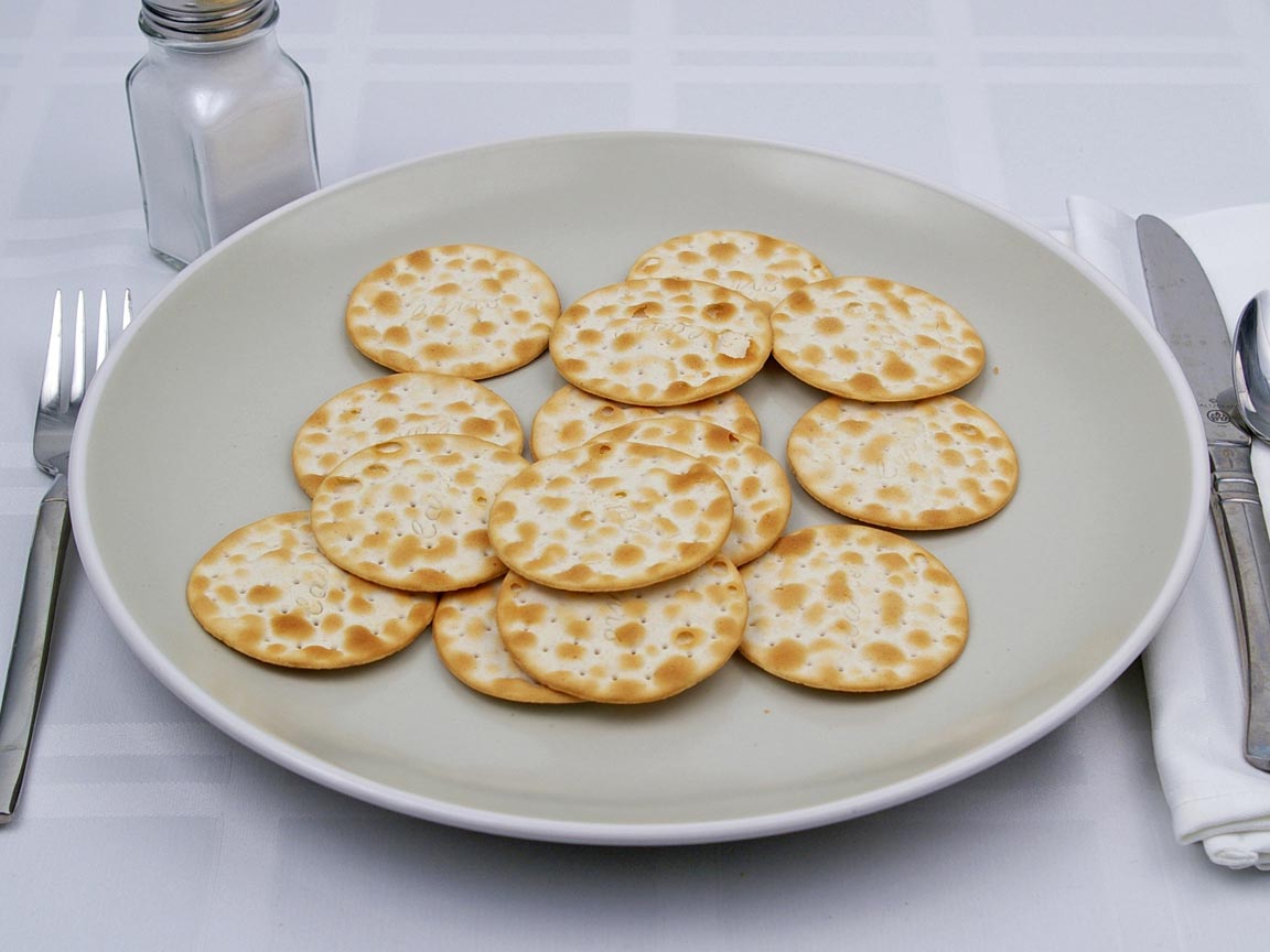 Calories in 14 cracker(s) of Carr's Table Water Crackers