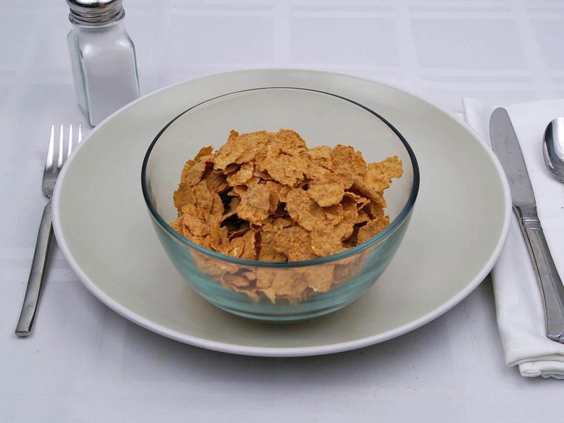 Calories in 2.5 cup of Wheaties Cereal