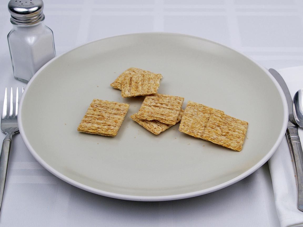 Calories in 8 cracker(s) of Triscuit Woven Wheat Crackers