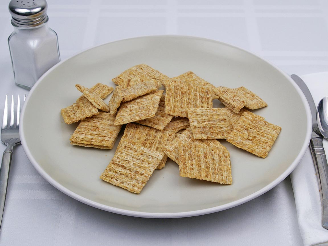 Calories in 22 cracker(s) of Triscuit Woven Wheat Cracker - Original