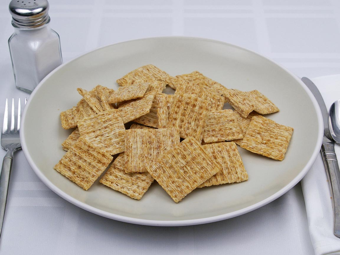 Calories in 28 cracker(s) of Triscuit Woven Wheat Cracker - Original