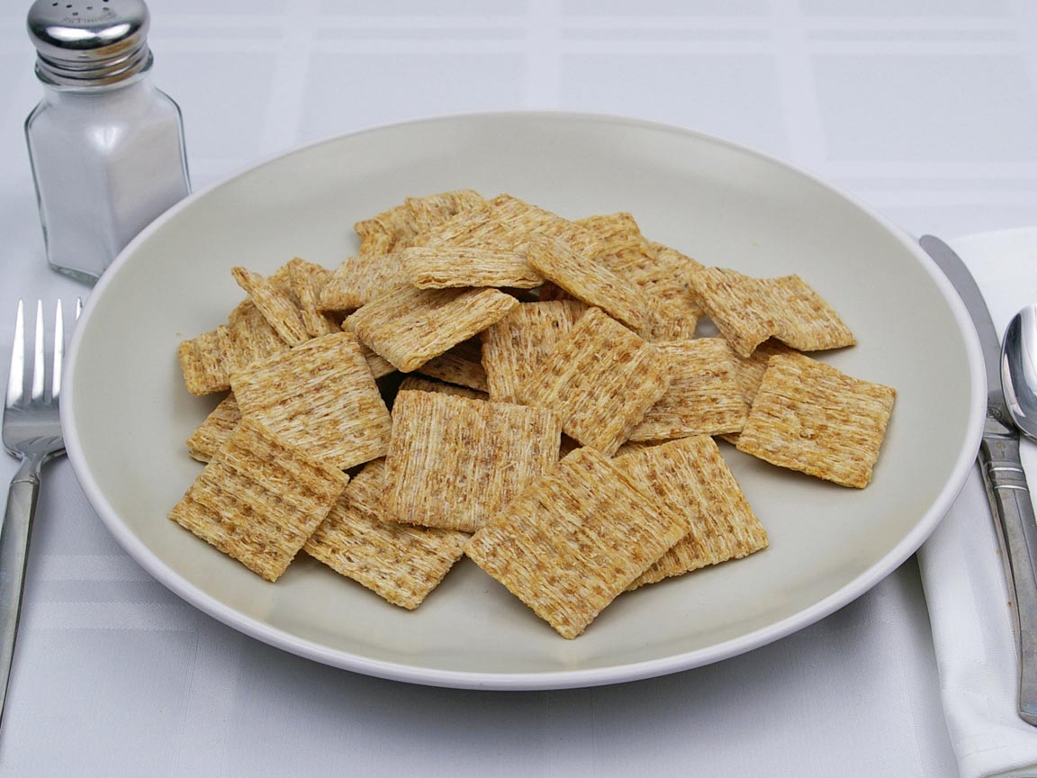Calories in 32 cracker(s) of Triscuit Woven Wheat Crackers